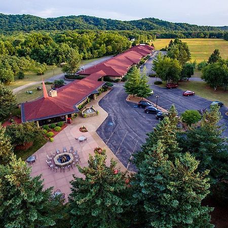 Spring Valley Inn Спрінг-Грін Екстер'єр фото